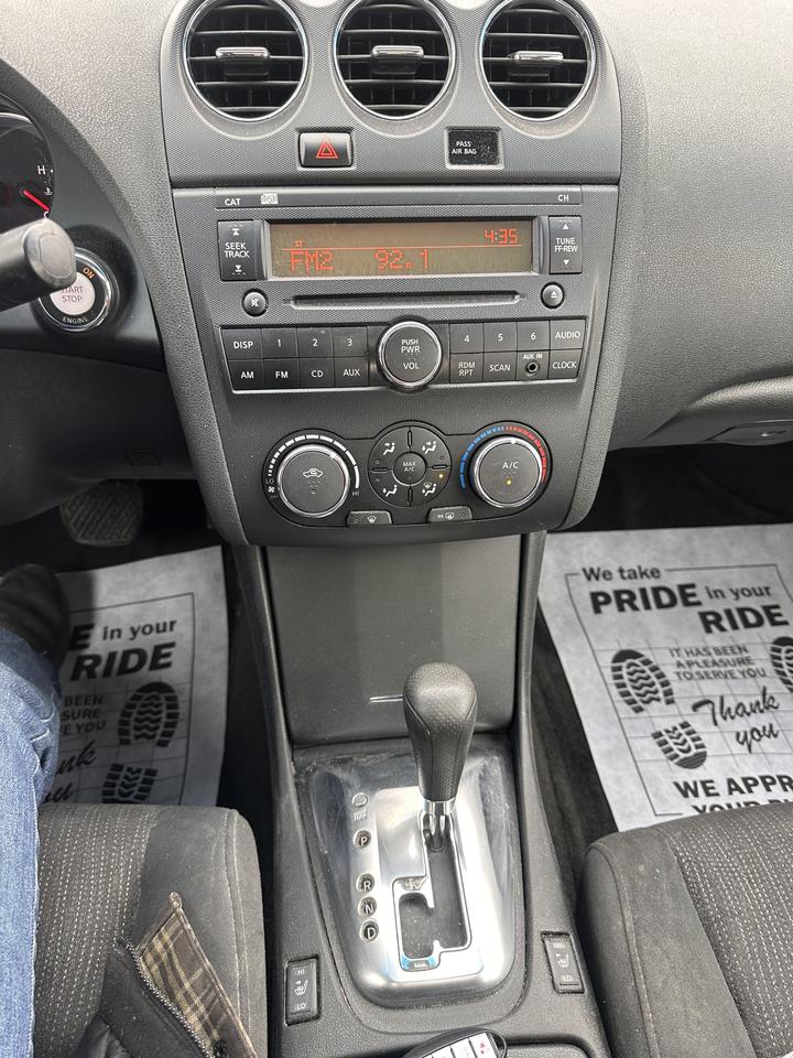 2010 Nissan Altima 2.5 Photo