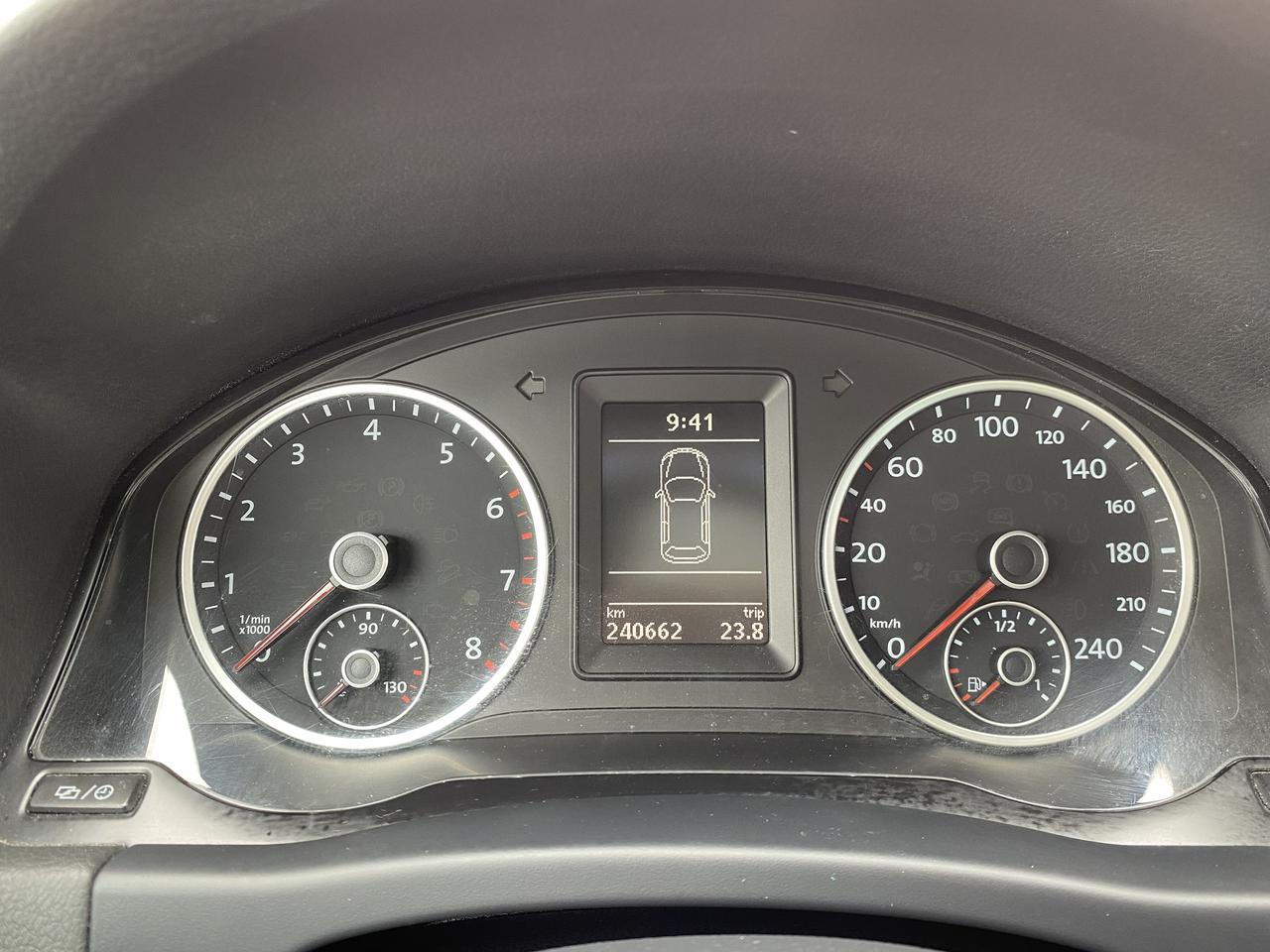 2013 Volkswagen Tiguan Automatic/AWD/4 Cylinder/Leather/Panoroof Photo