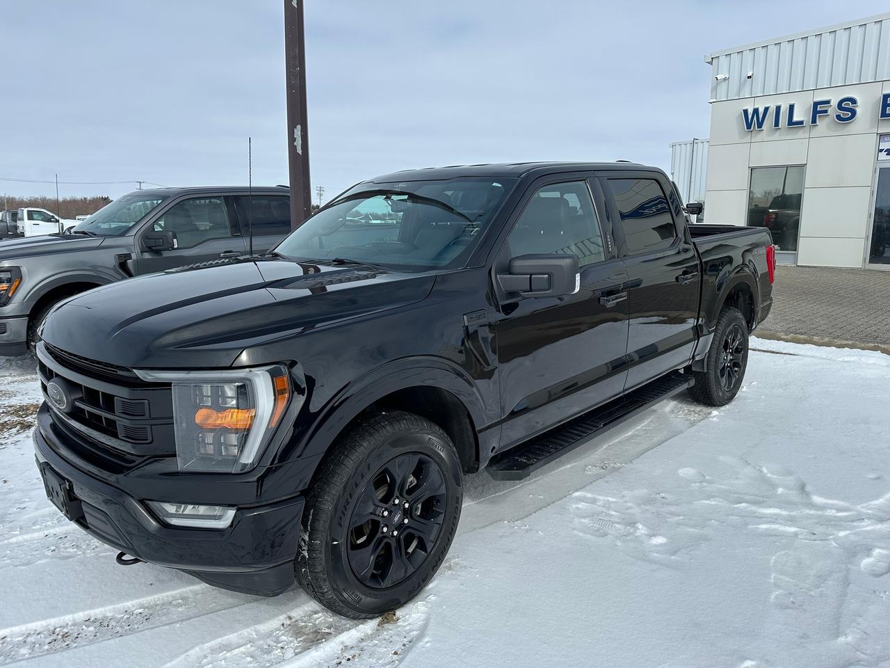 2022 Ford F-150 XLT Photo0