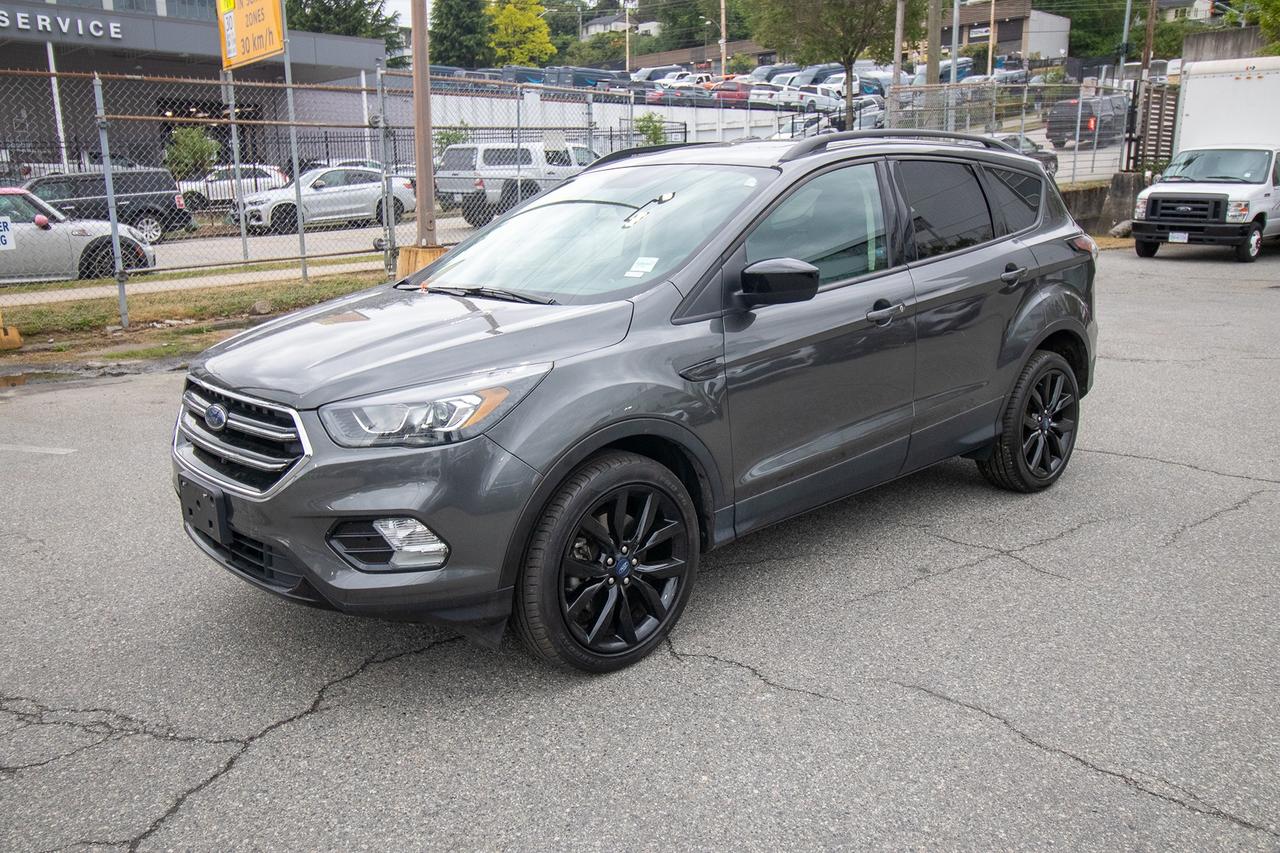 2017 Ford Escape 4WD SE Photo1