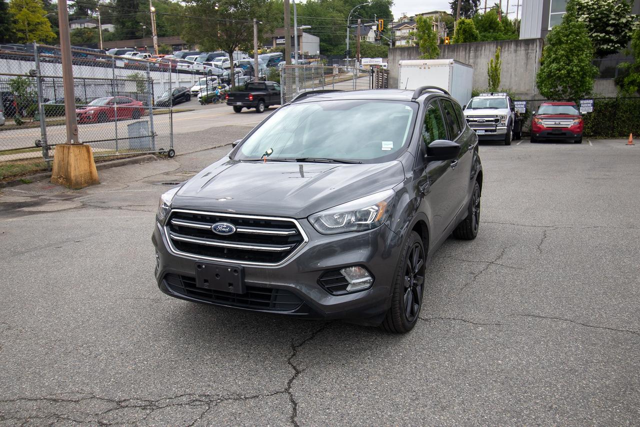2017 Ford Escape 4WD SE Photo0