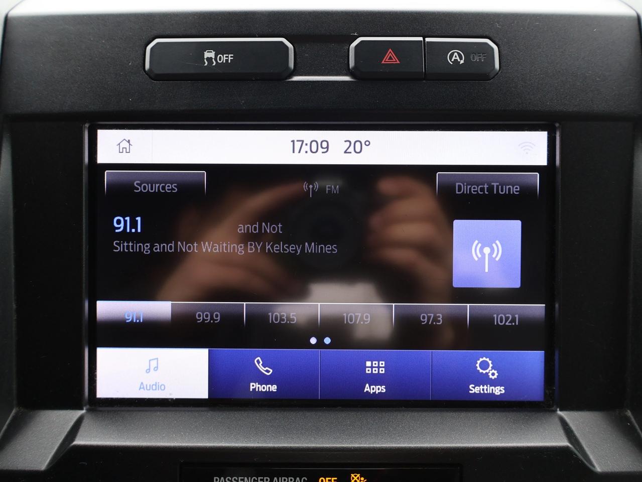 2019 Ford F-150 XTR CREW 4WD CERTIFIED *ACCIDENT FREE*2nd WINTER* CAMERA BLUETOOTH CRUISE ALLOYS Photo