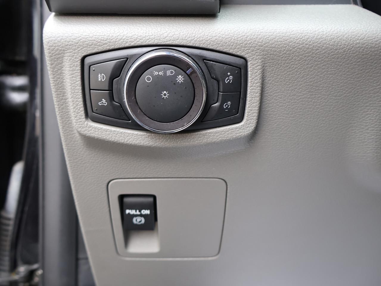 2019 Ford F-150 XTR CREW 4WD CERTIFIED *ACCIDENT FREE*2nd WINTER* CAMERA BLUETOOTH CRUISE ALLOYS Photo