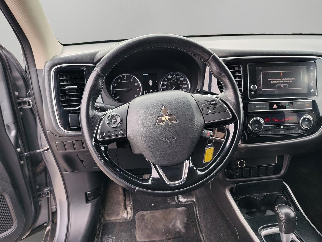 2019 Mitsubishi Outlander ES Photo