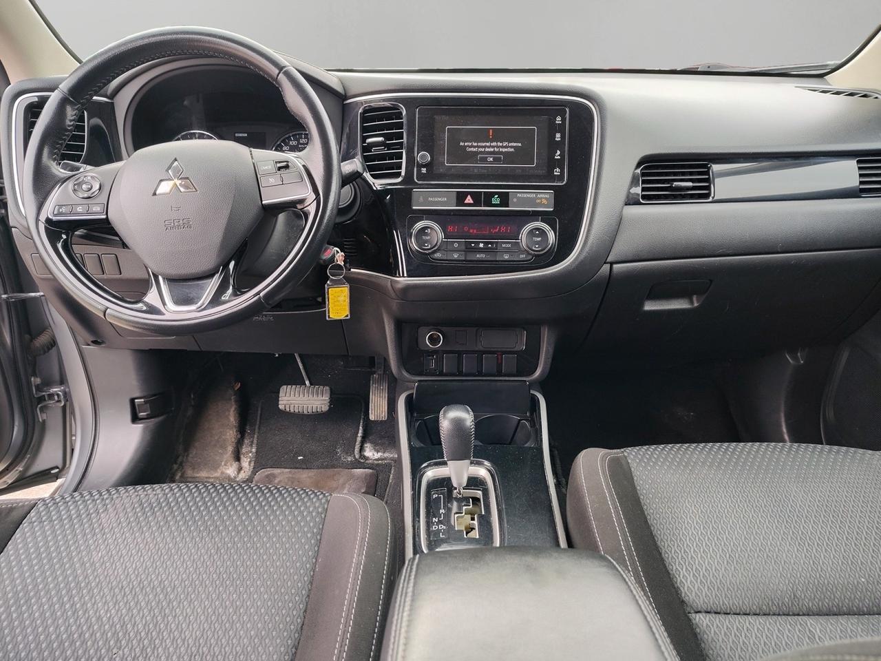 2019 Mitsubishi Outlander ES Photo