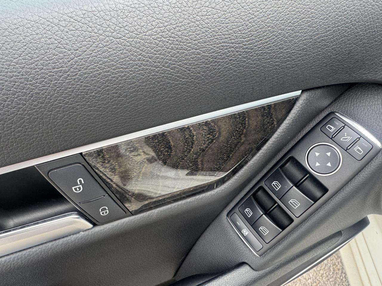 2012 Mercedes-Benz C-Class C 300 Photo