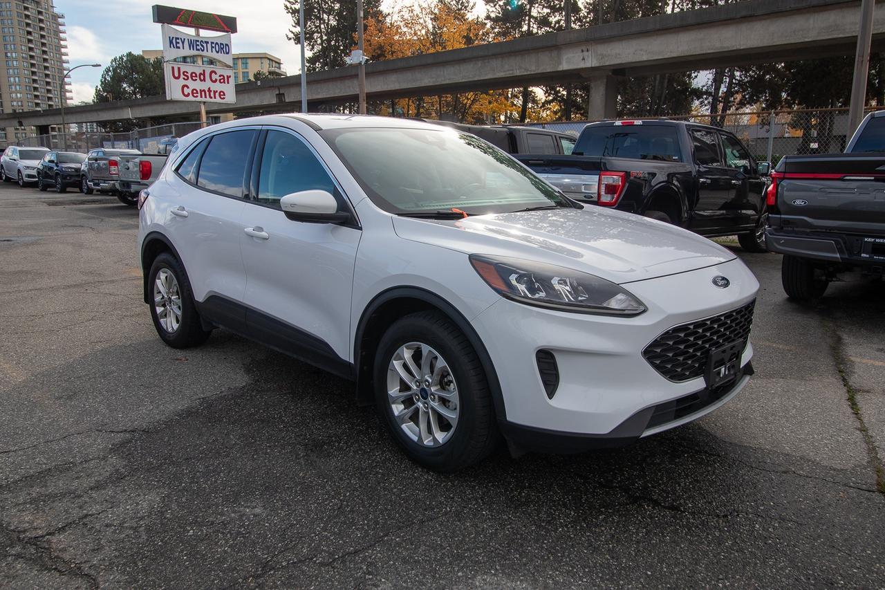 2020 Ford Escape SE Photo3