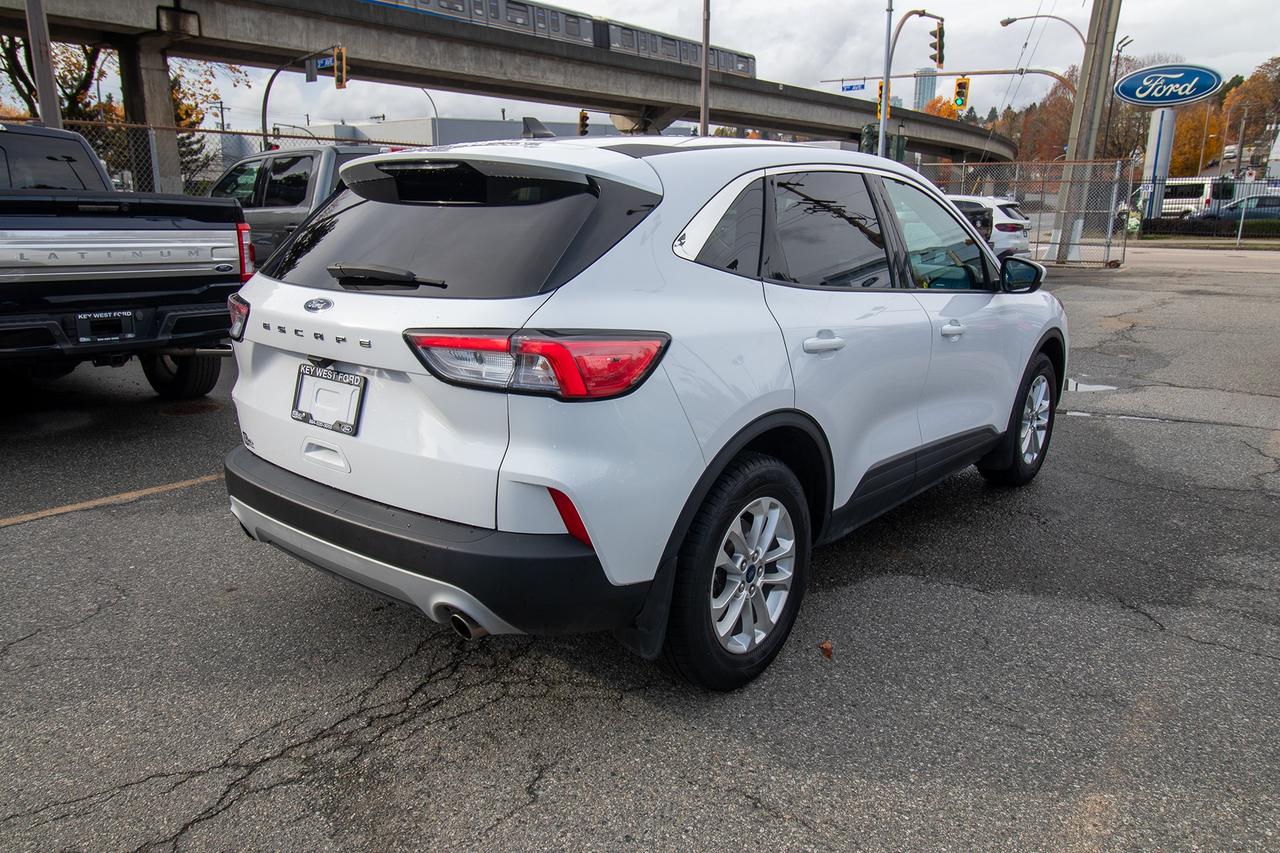 2020 Ford Escape SE Photo4