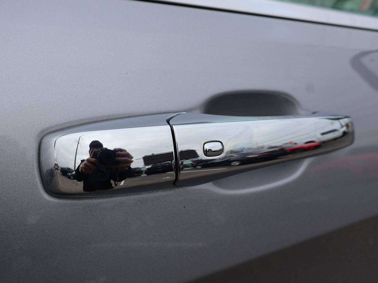 2018 Jeep Grand Cherokee V6 LIMITED 4WD CERTIFIED *ACCIDENT FREE*2ND WINTER* CAMERA NAV BLUETOOTH LEATHER COOL/HEAT SEAT/STEERING SUNROOF CRUISE ALLOYS Photo