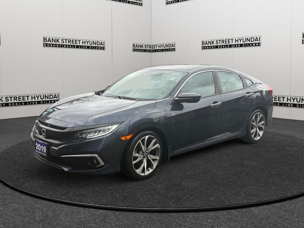 Used 2019 Honda Civic Touring CVT for sale in Ottawa, ON