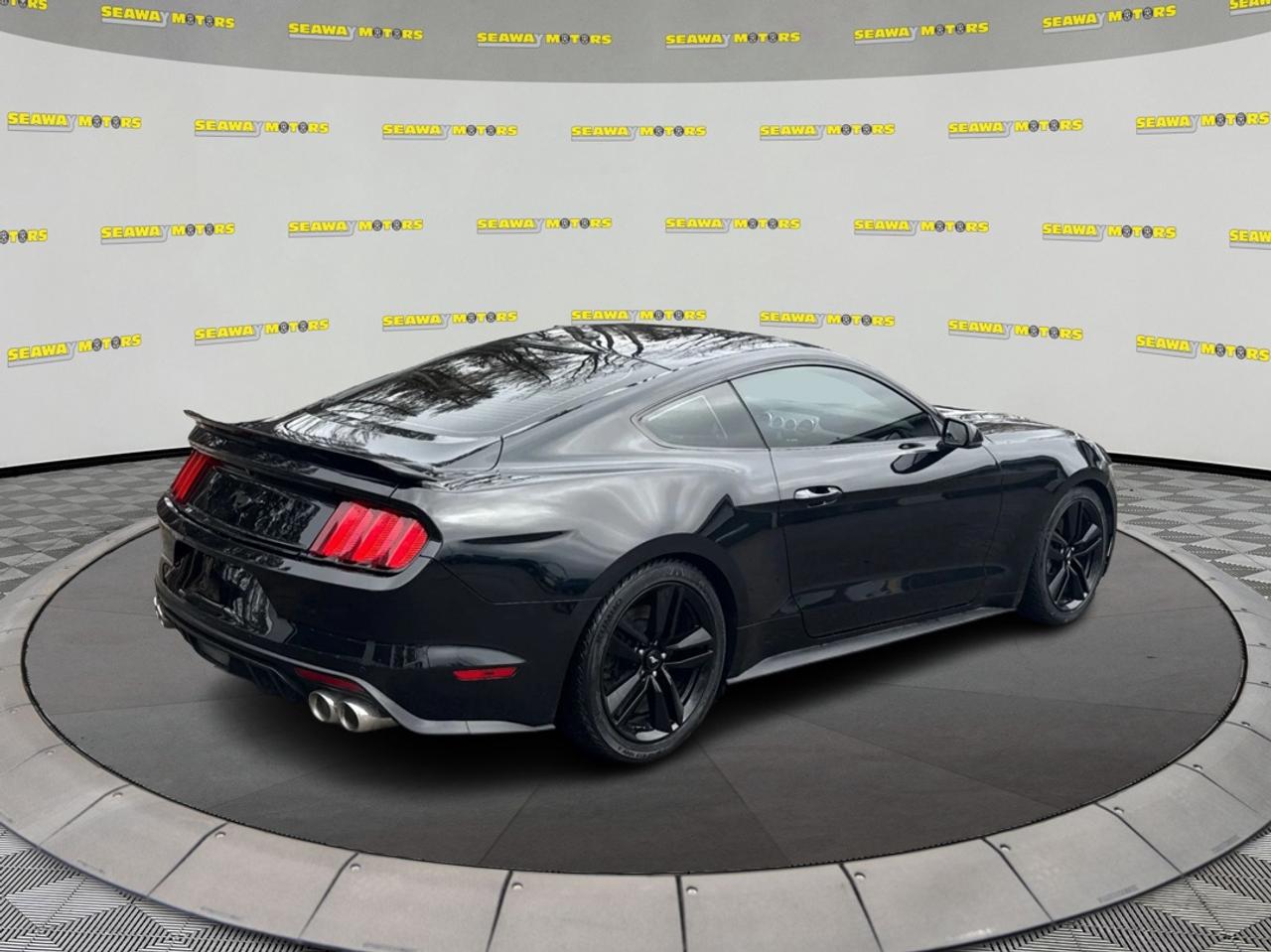 2015 Ford Mustang EcoBoost Premium Photo