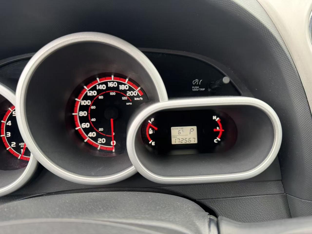 2011 Toyota Matrix S AUTO SUNROOF Photo