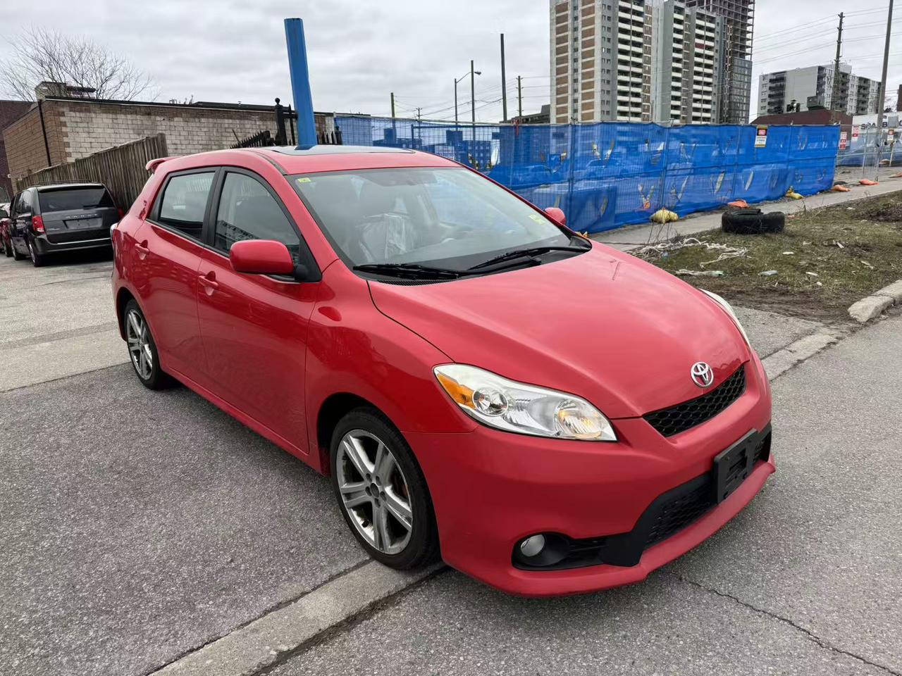 2011 Toyota Matrix S AUTO SUNROOF Photo2