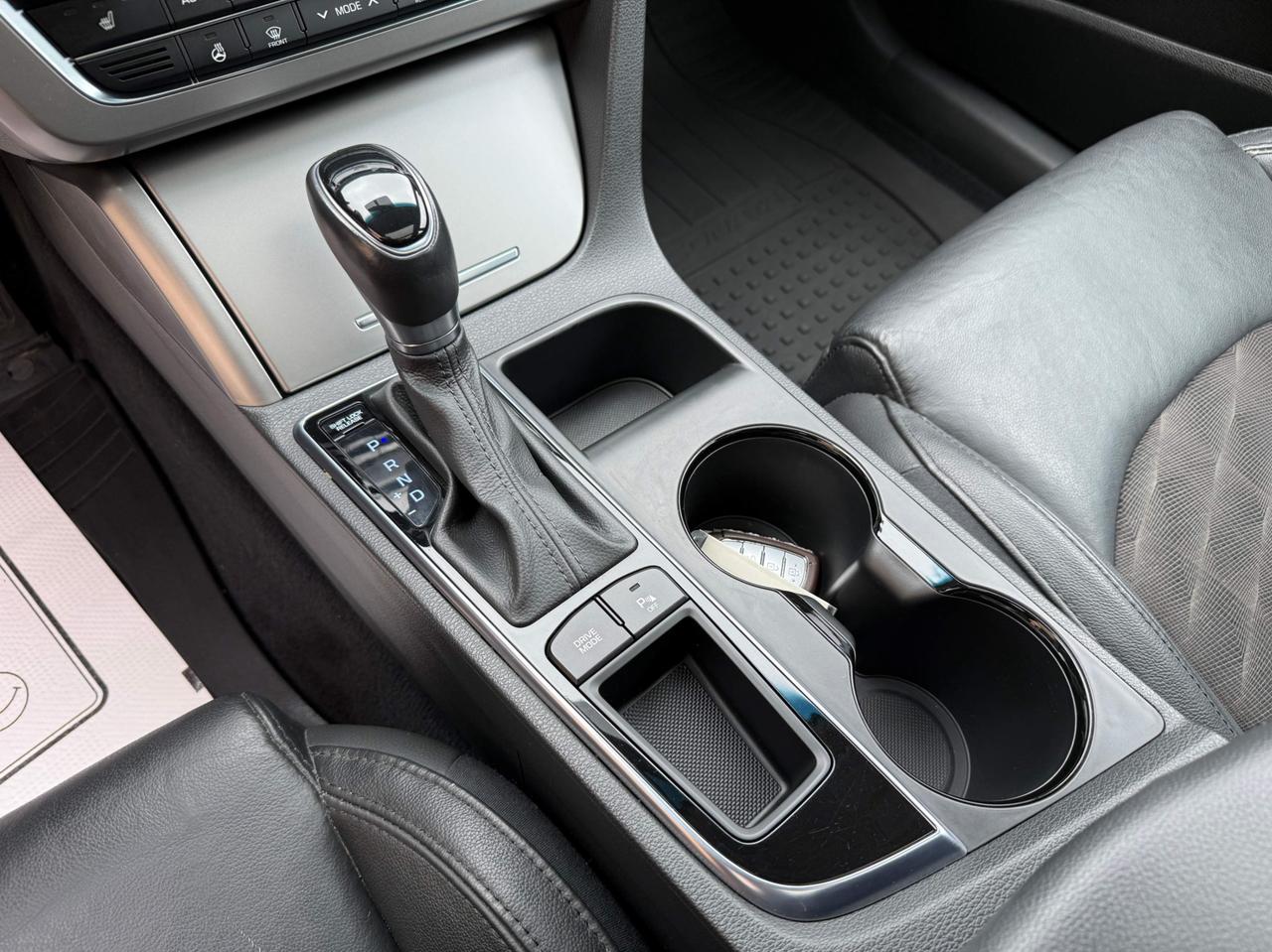 2015 Hyundai Sonata 4dr Sdn 2.4L Auto Sport Tech Photo