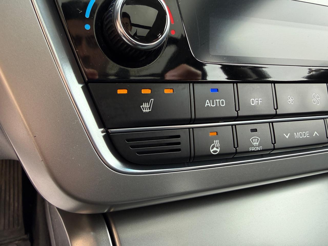 2015 Hyundai Sonata 4dr Sdn 2.4L Auto Sport Tech Photo