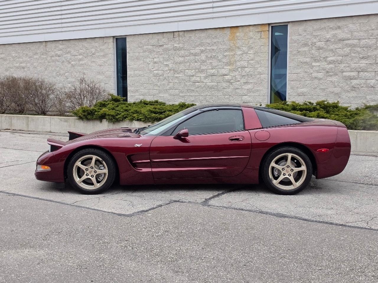 2003 Chevrolet Corvette 50TH ANNIVERSARY EDITION-TARGA-CLEAN CARFAX Photo2
