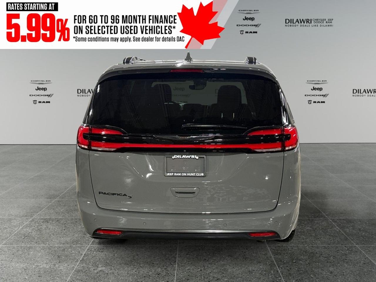 2022 Chrysler Pacifica Touring L FWD Photo