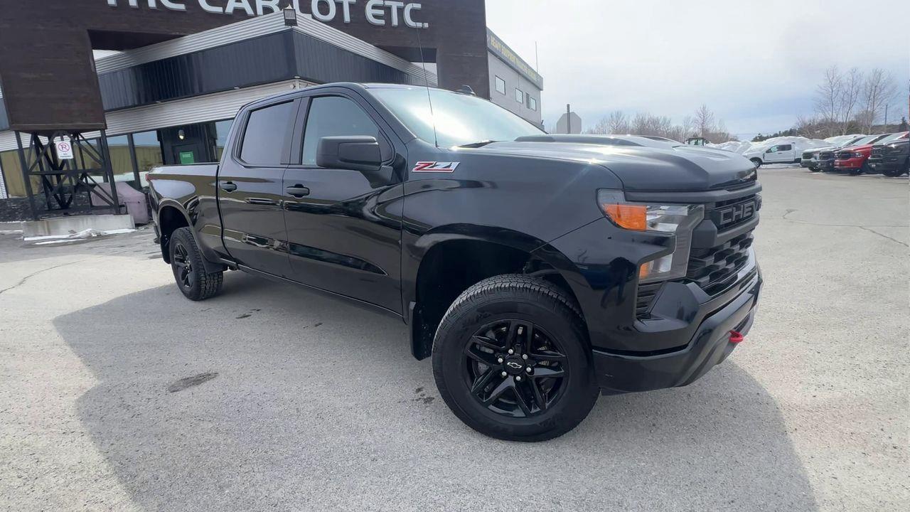 2024 Chevrolet Silverado 1500 Custom Trail Boss 4x4, POWER REAR MIRRORS, CRUISE CONTROL, BACK UP CAM, SIRIUS XM!! Photo