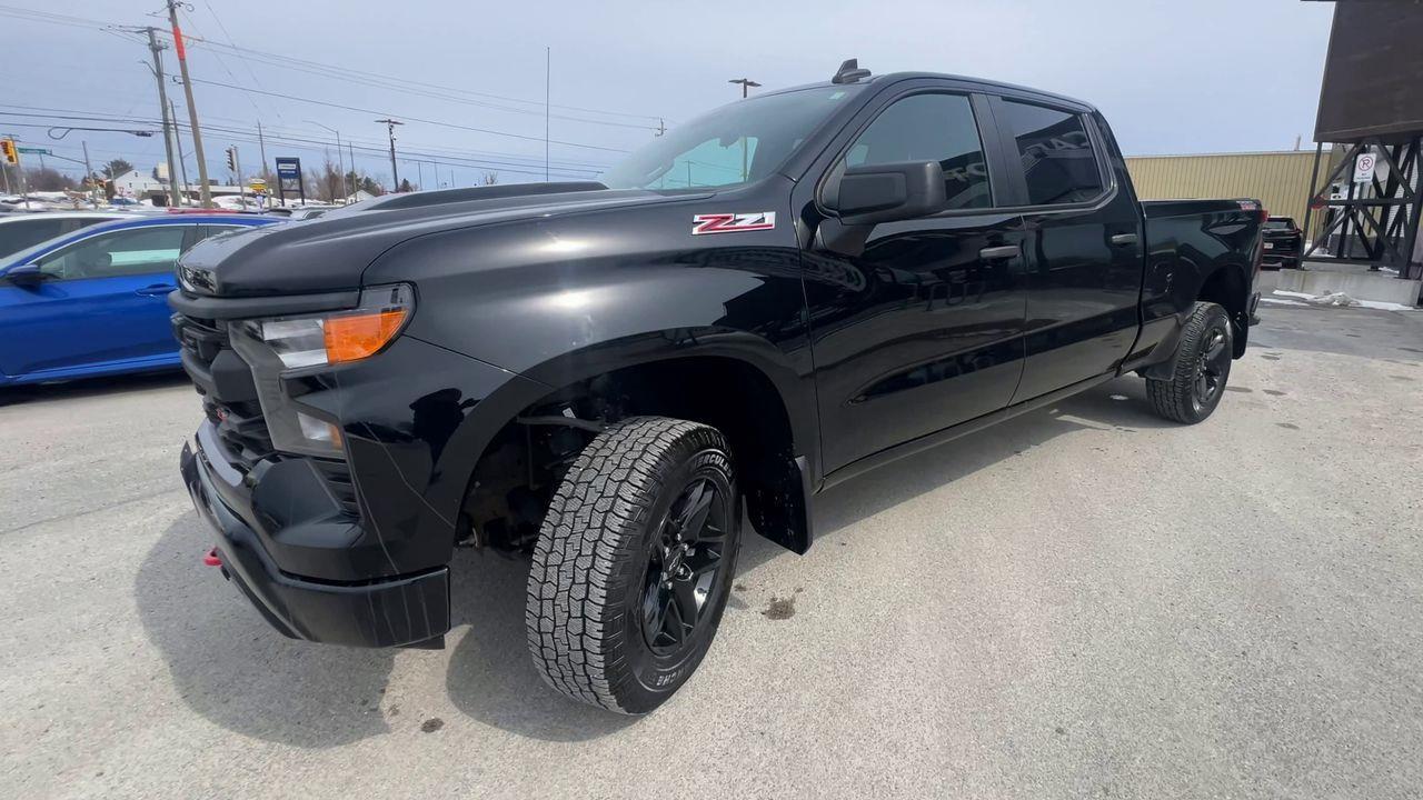 2024 Chevrolet Silverado 1500 Custom Trail Boss 4x4, POWER REAR MIRRORS, CRUISE CONTROL, BACK UP CAM, SIRIUS XM!! Photo