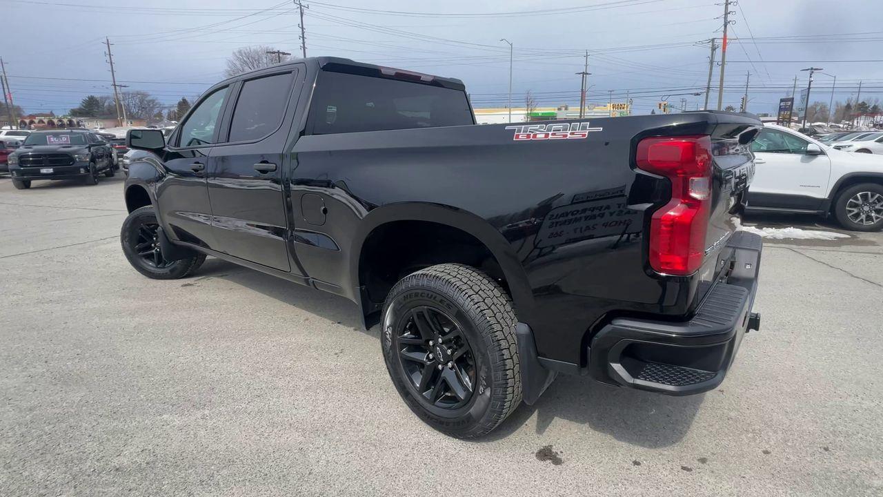2024 Chevrolet Silverado 1500 Custom Trail Boss 4x4, POWER REAR MIRRORS, CRUISE CONTROL, BACK UP CAM, SIRIUS XM!! Photo