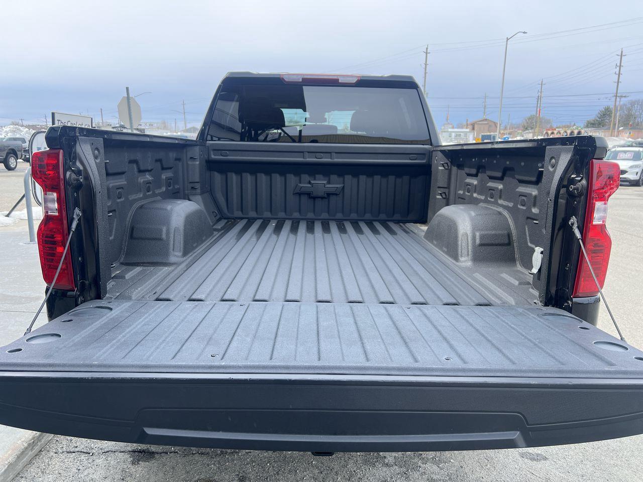 2024 Chevrolet Silverado 1500 Custom Trail Boss 4x4, POWER REAR MIRRORS, CRUISE CONTROL, BACK UP CAM, SIRIUS XM!! Photo