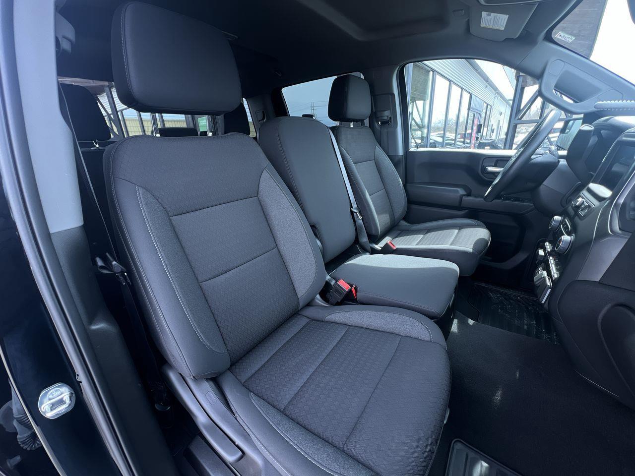 2024 Chevrolet Silverado 1500 Custom Trail Boss 4x4, POWER REAR MIRRORS, CRUISE CONTROL, BACK UP CAM, SIRIUS XM!! Photo