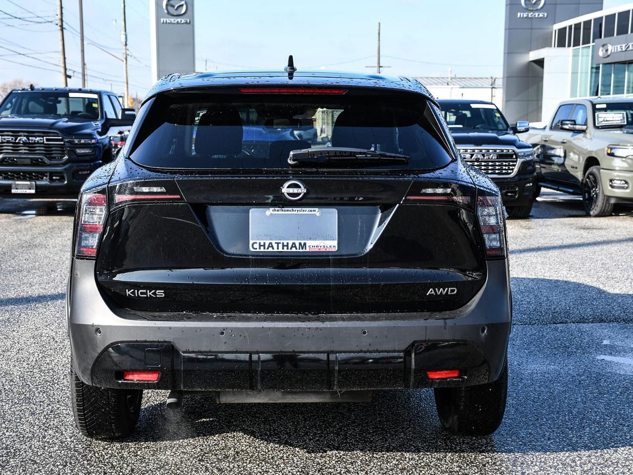 2025 Nissan Kicks SV AWD Photo