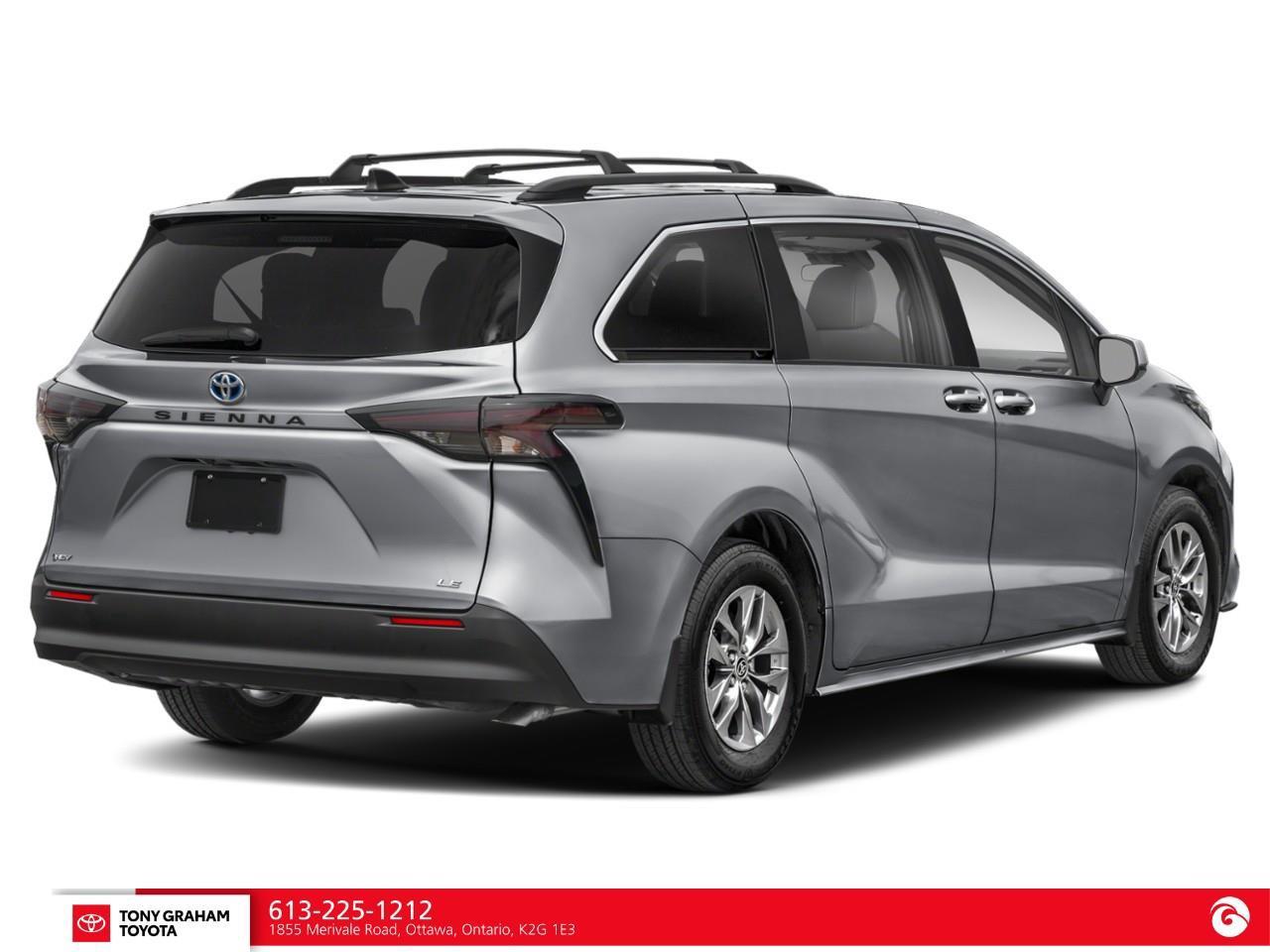 2025 Toyota Sienna LE 8-Passenger Photo