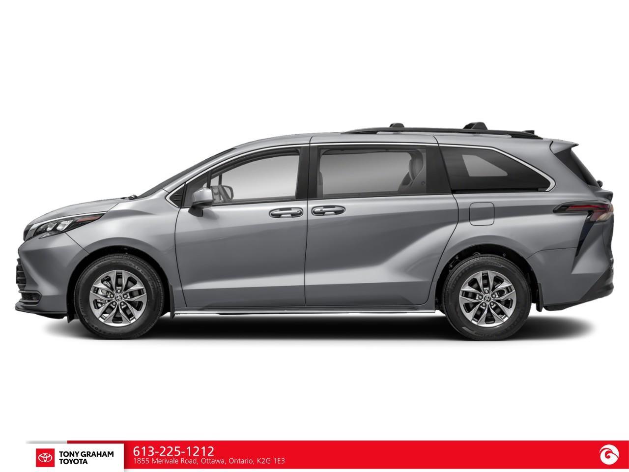 2025 Toyota Sienna LE 8-Passenger Photo