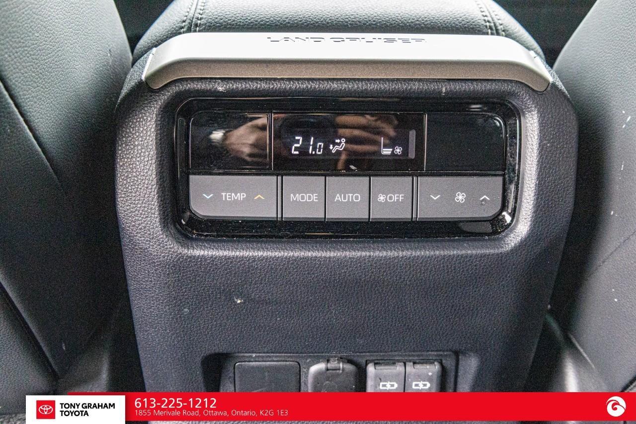 2025 Toyota Land Cruiser  Photo