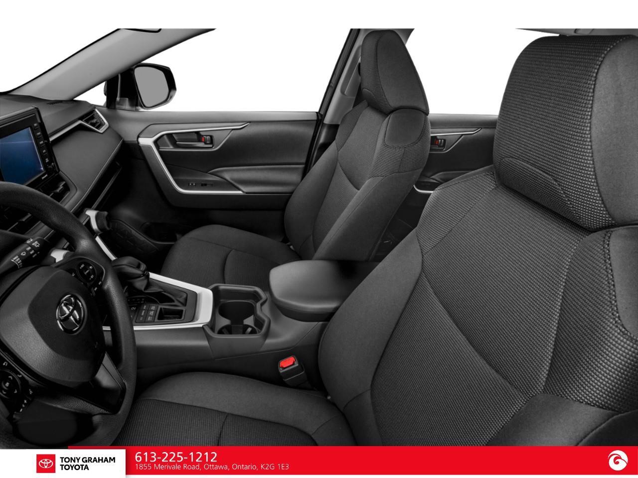 2022 Toyota RAV4 LE Photo