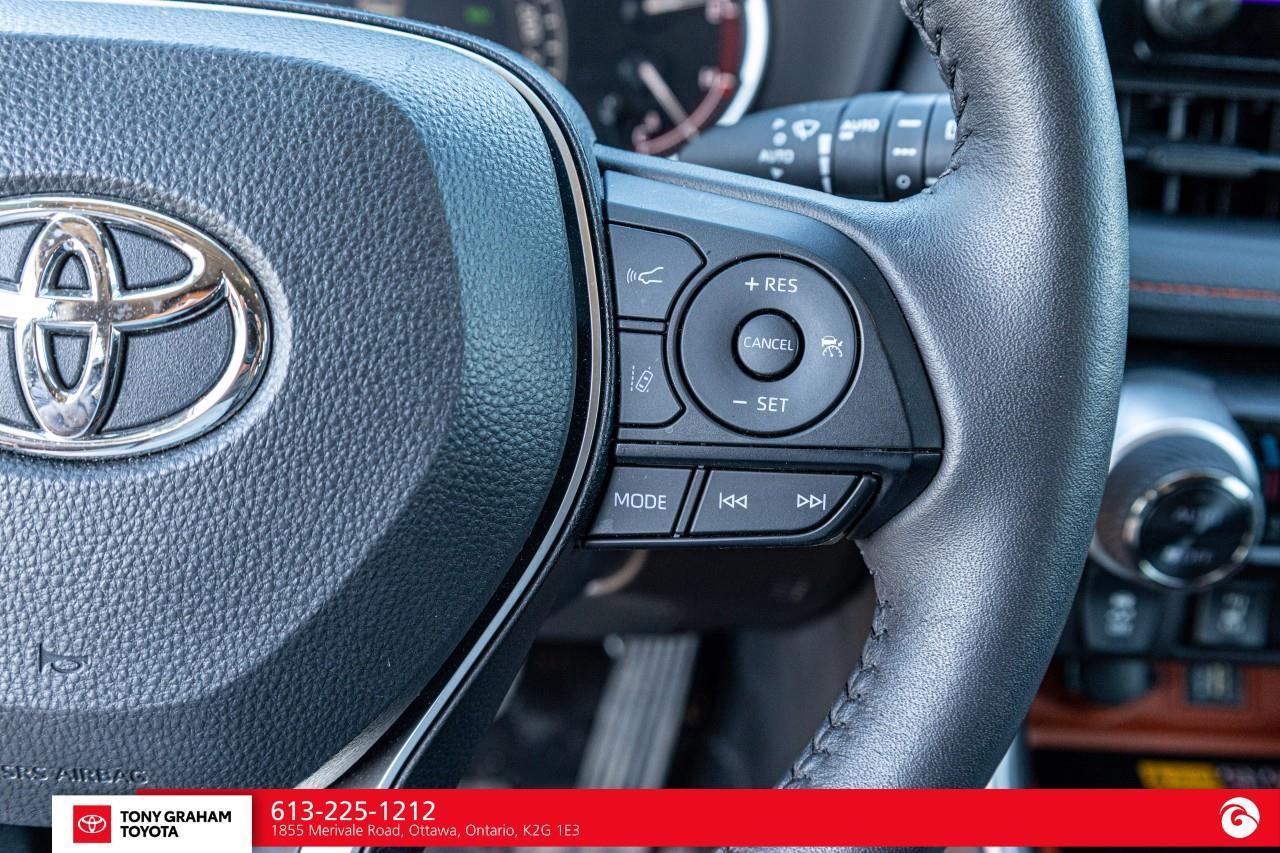 2025 Toyota RAV4 TRAIL Photo