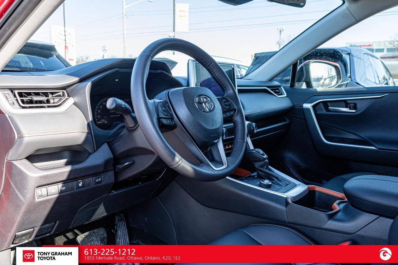 2025 Toyota RAV4 TRAIL Photo