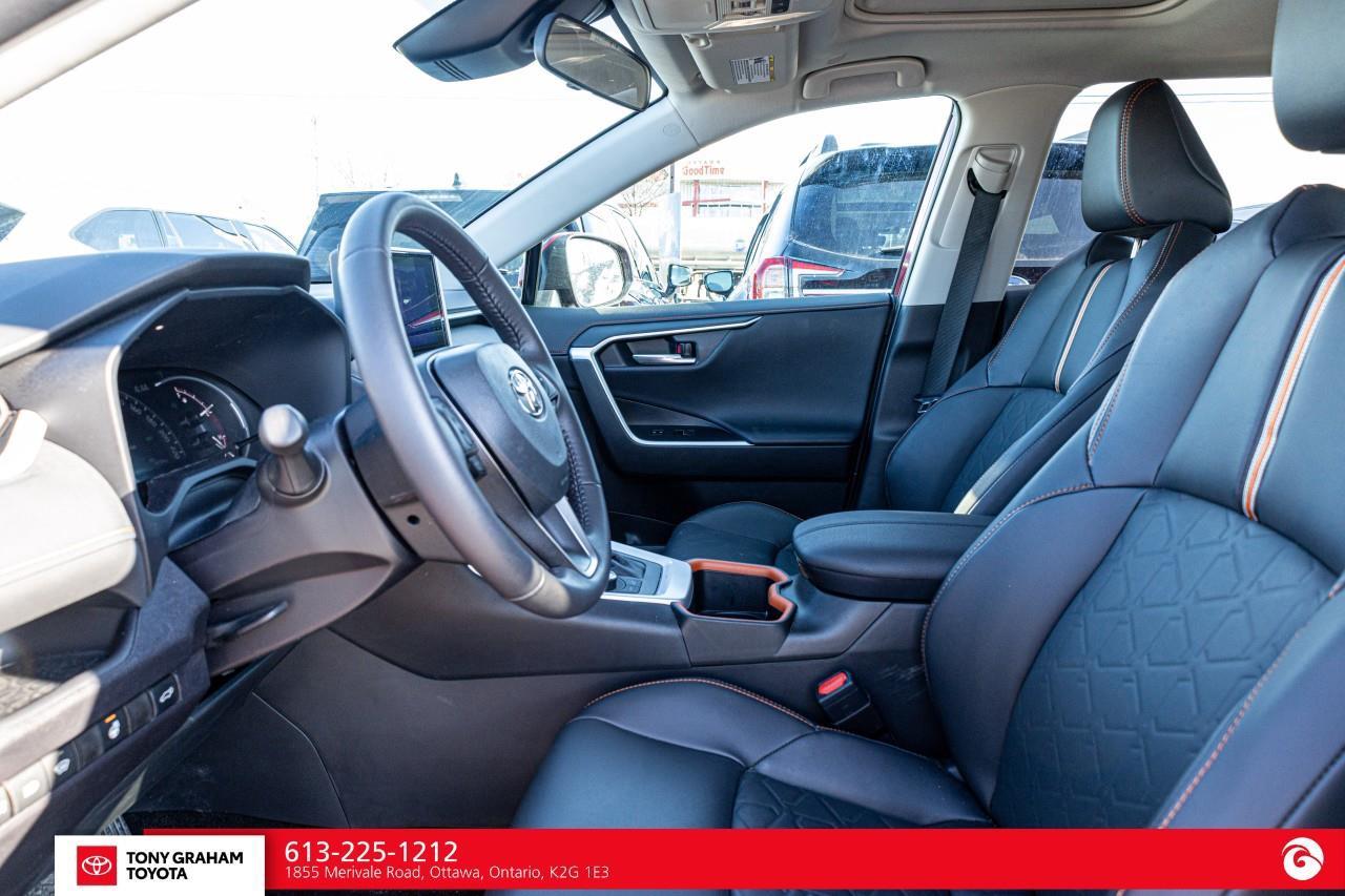2025 Toyota RAV4 TRAIL Photo
