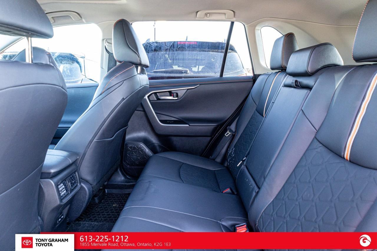 2025 Toyota RAV4 TRAIL Photo