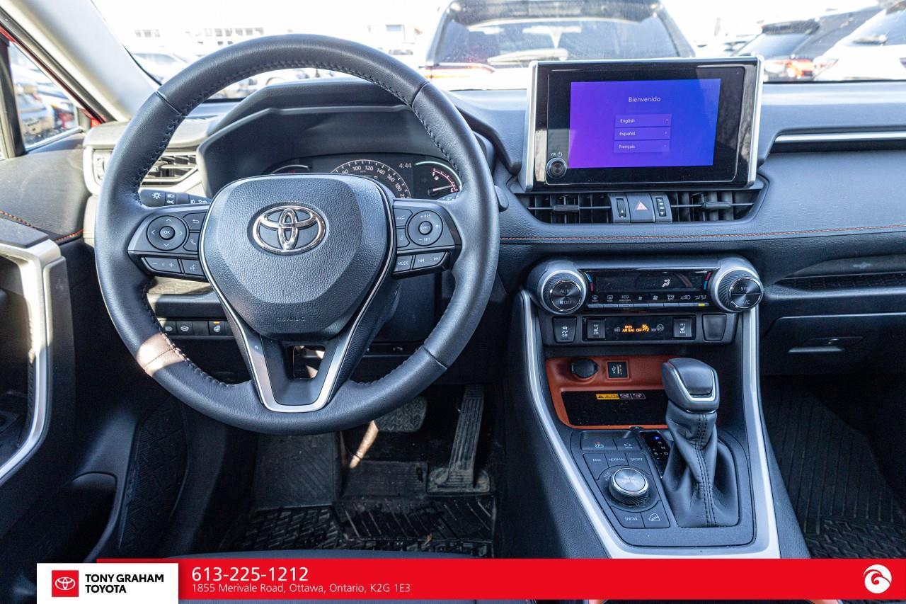2025 Toyota RAV4 TRAIL Photo