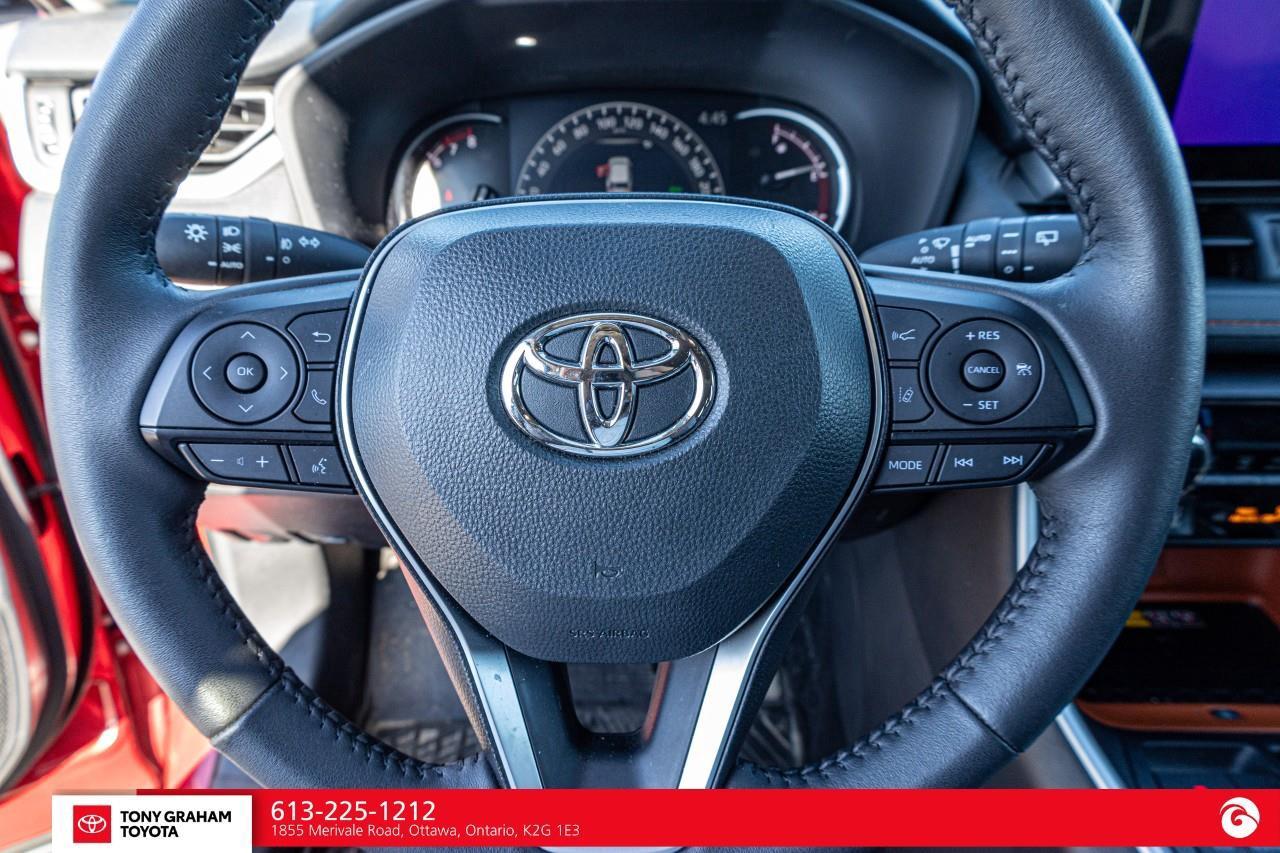 2025 Toyota RAV4 TRAIL Photo