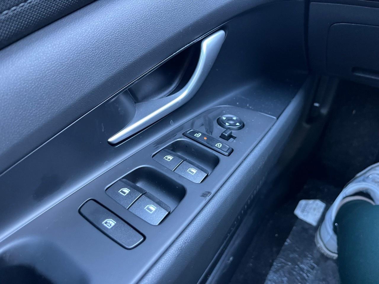 2026 Hyundai Elantra Essential IVT Photo