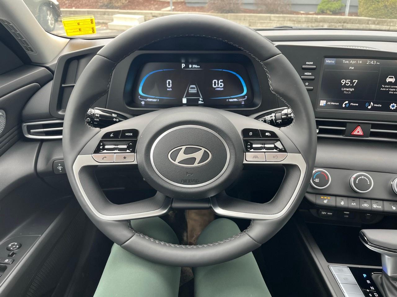 2026 Hyundai Elantra Preferred IVT Photo