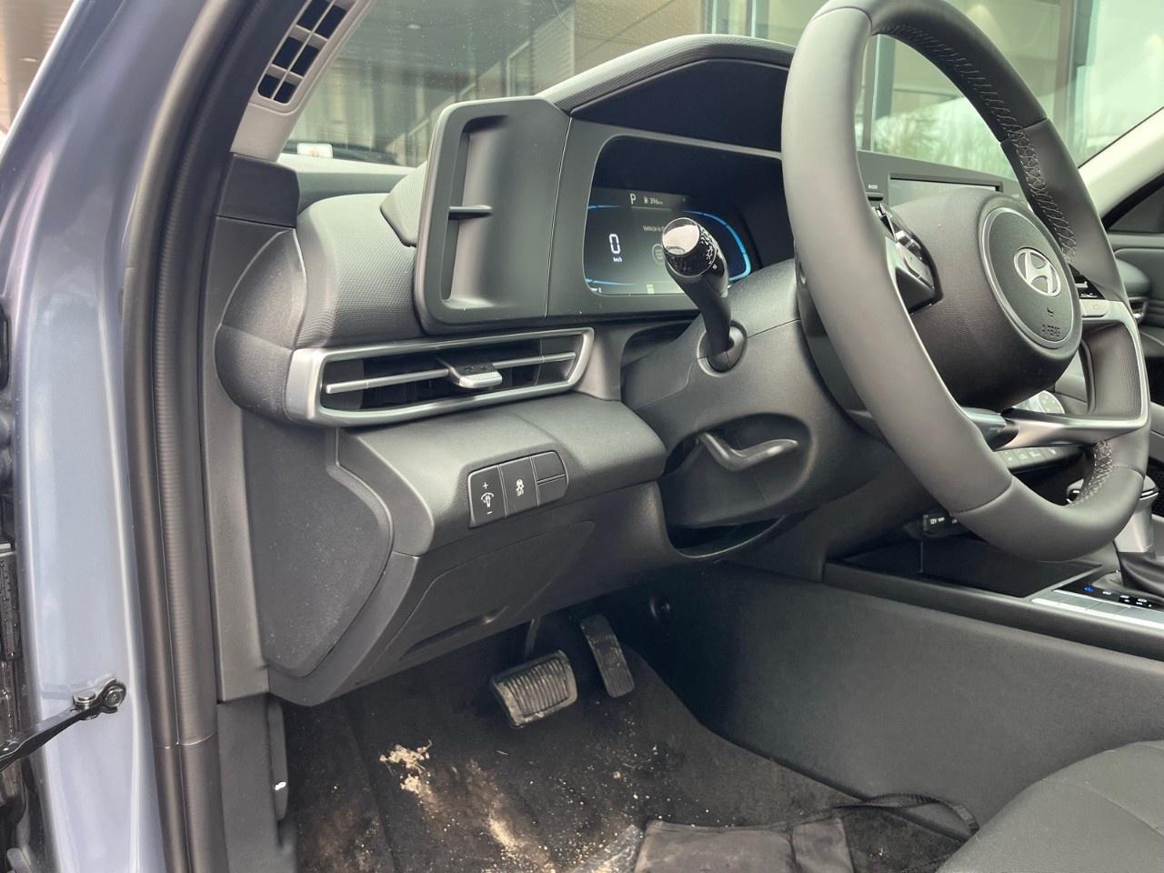 2026 Hyundai Elantra Preferred IVT Photo