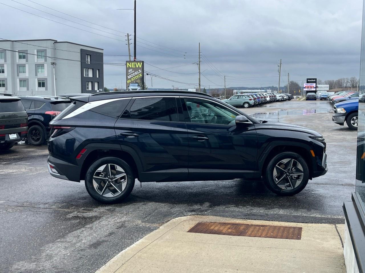 2026 Hyundai Tucson Preferred AWD w/Trend Pkg [TUCWDK2EPRTR] Photo