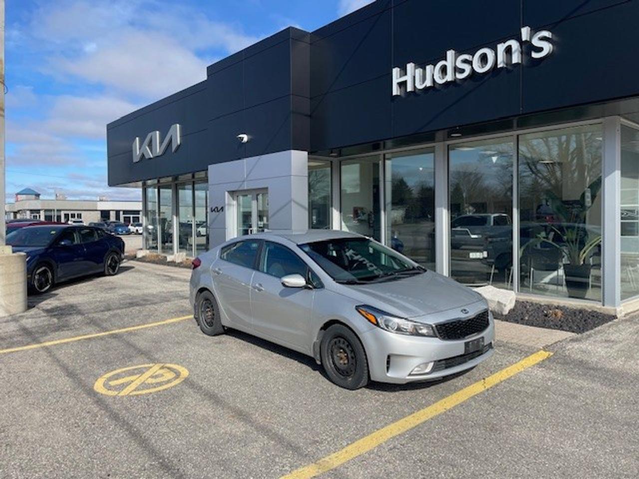 2017 Kia Forte 4dr Sdn Auto EX Photo0