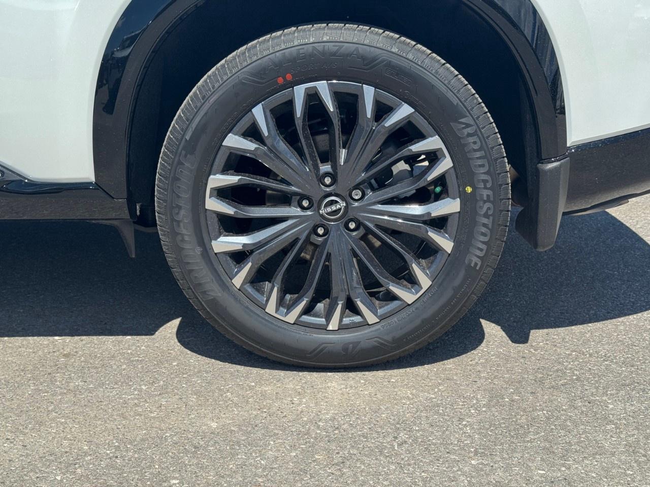 2026 Nissan Rogue AWD Platinum Photo