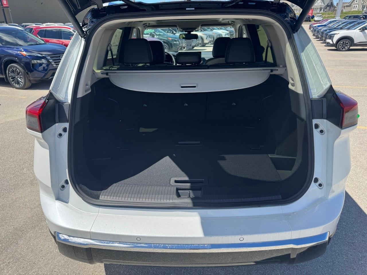 2026 Nissan Rogue AWD Platinum Photo