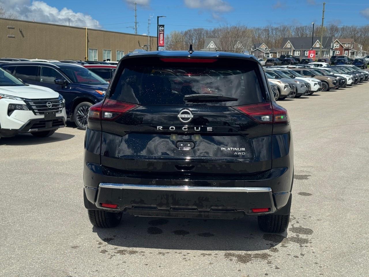2026 Nissan Rogue AWD Platinum Photo