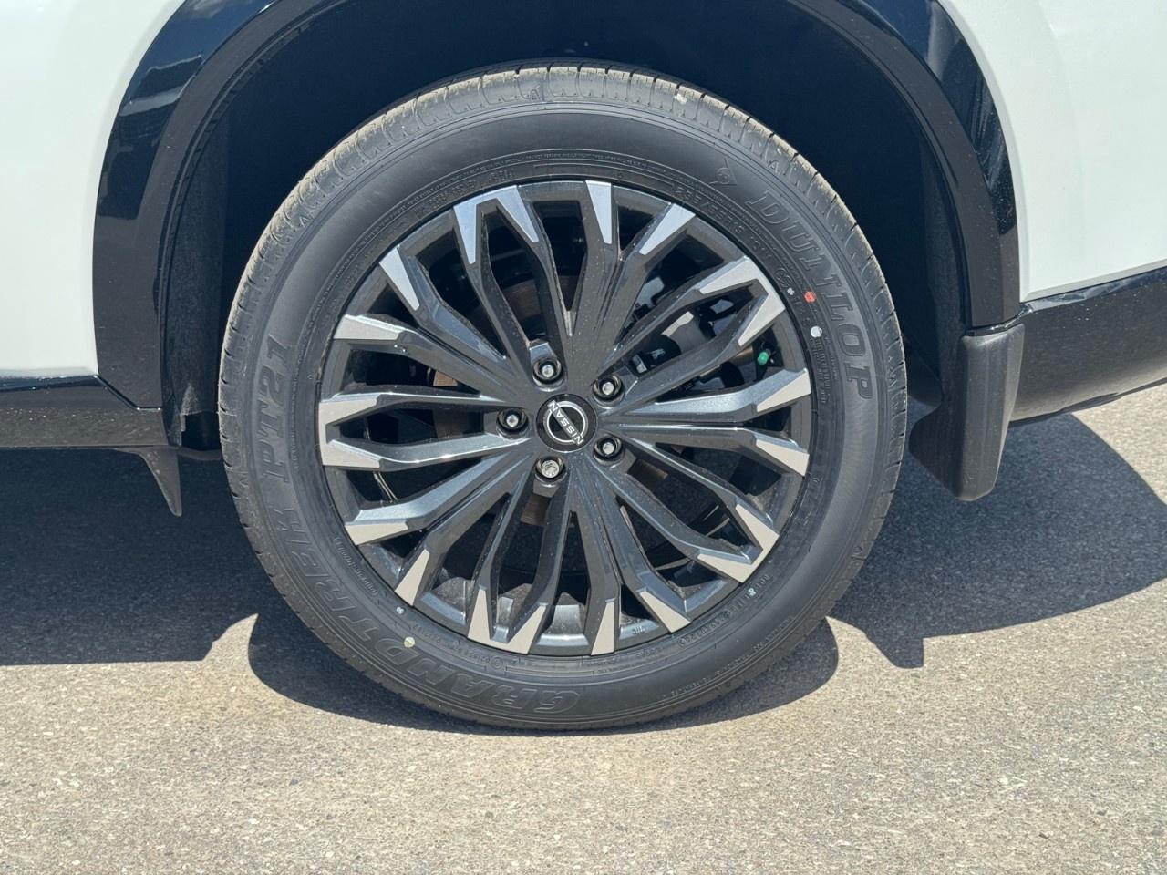 2026 Nissan Rogue AWD Platinum Photo