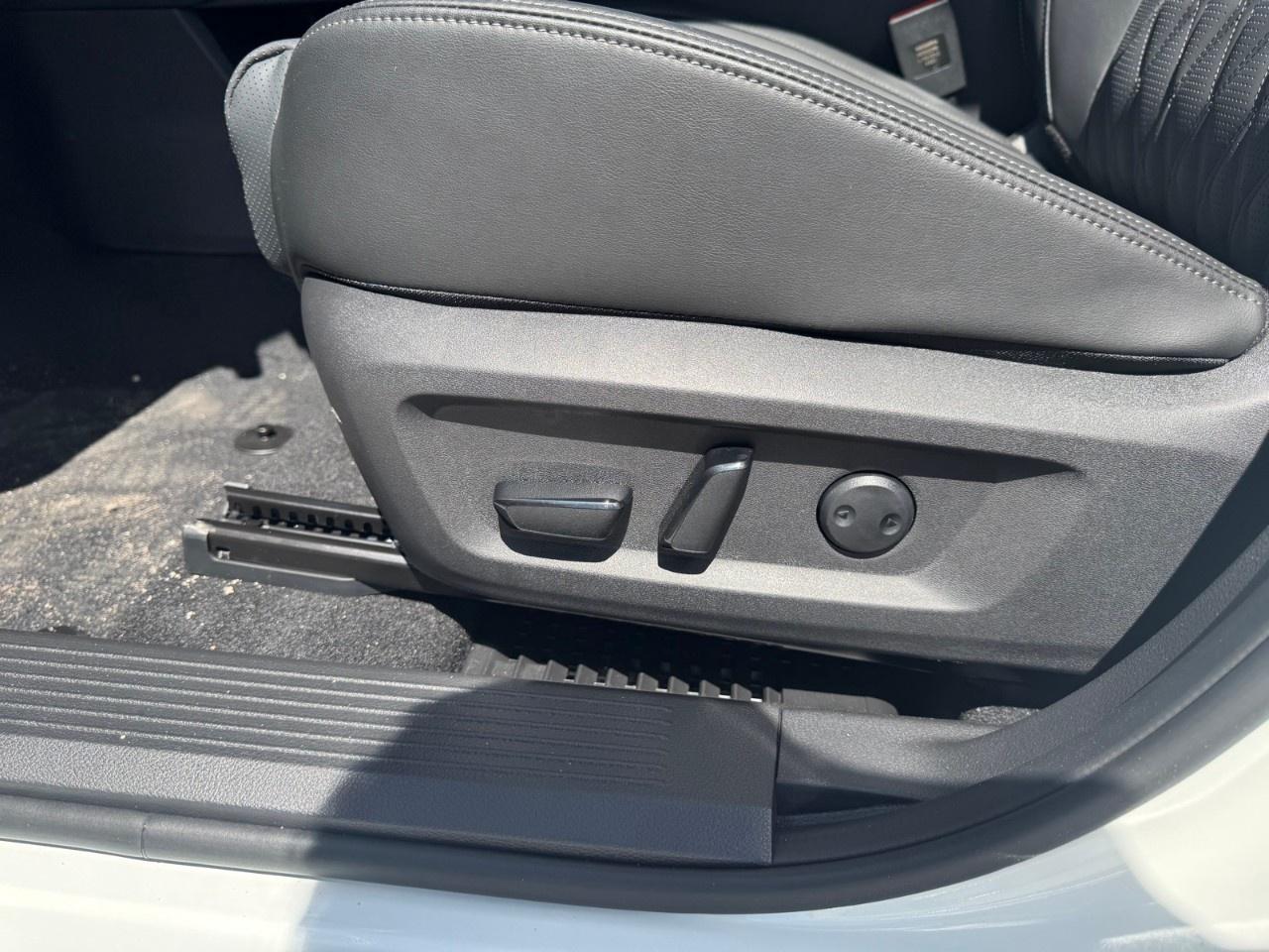 2026 Nissan Rogue AWD Platinum Photo
