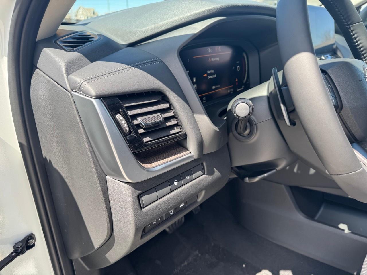 2026 Nissan Rogue AWD Platinum Photo