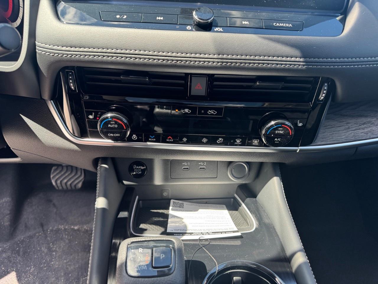2026 Nissan Rogue AWD Platinum Photo