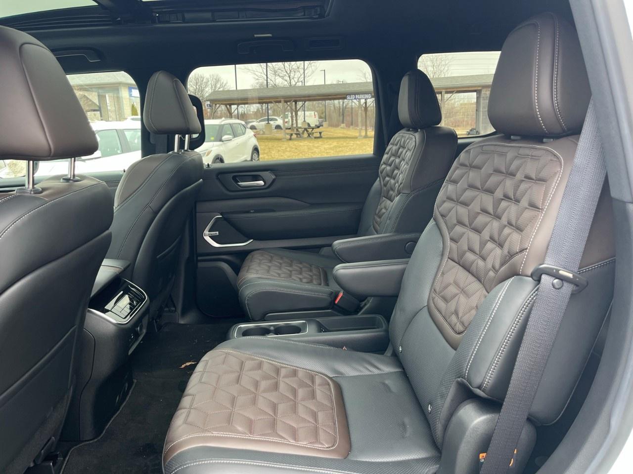 2026 Nissan Armada 4x4 Platinum Reserve Photo